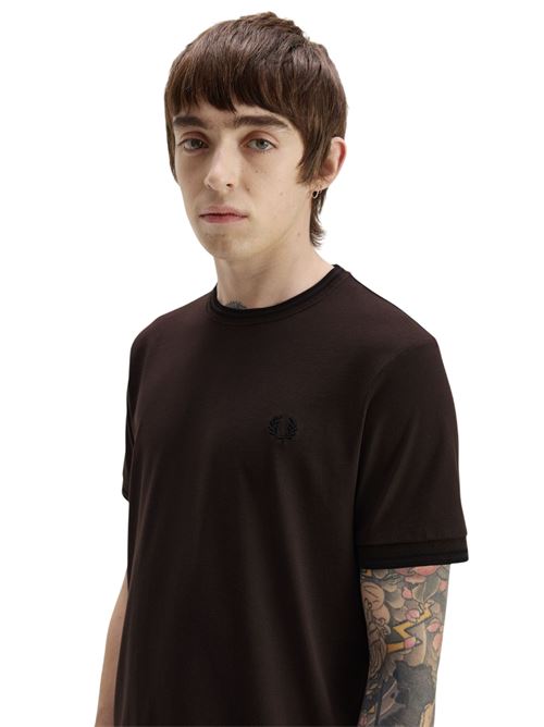 M1588V86C MARRONE FRED PERRY | M1588V86C MARRONE